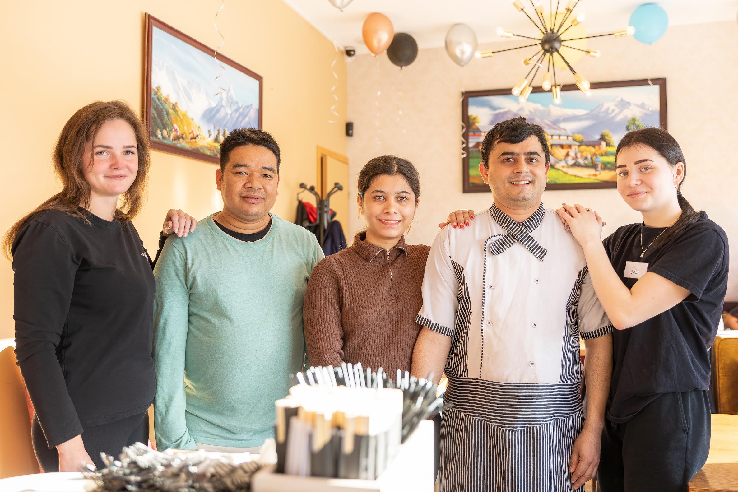 Üheks omanäoliseks ja armastatud paigaks Võrus on Aasia toitu pakkuv restoran Namaste, mis aastaid tagasi alustas Mäe tänavalt ning seejärel seadis end sisse Kagukeskuses, kus tegutsetakse praeguseni.